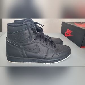 Air Jordan 1 Retro Sneakers